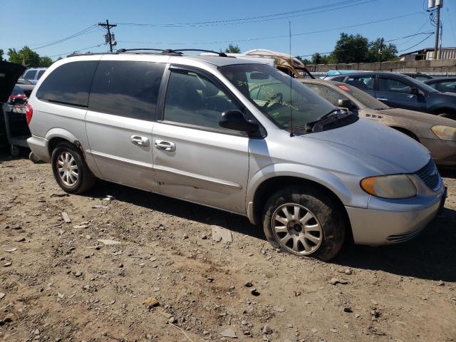 2C8GP74L82R548570 - 2002 CHRYSLER TOWN & COU EX SILVER photo 4