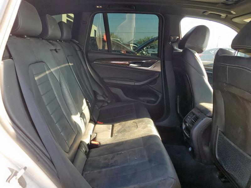 5UXTR9C57JLC76935 - 2018 BMW X3 XDRIVE30I WHITE photo 11