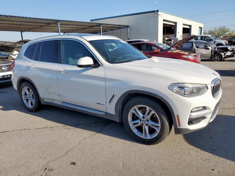 5UXTR9C57JLC76935 - 2018 BMW X3 XDRIVE30I WHITE photo 4
