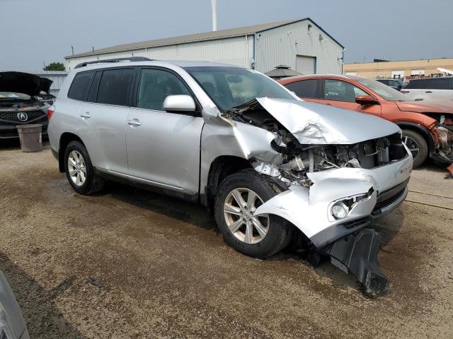 5TDBK3EHXBS067093 - 2011 TOYOTA HIGHLANDER BASE Күміс фото 4
