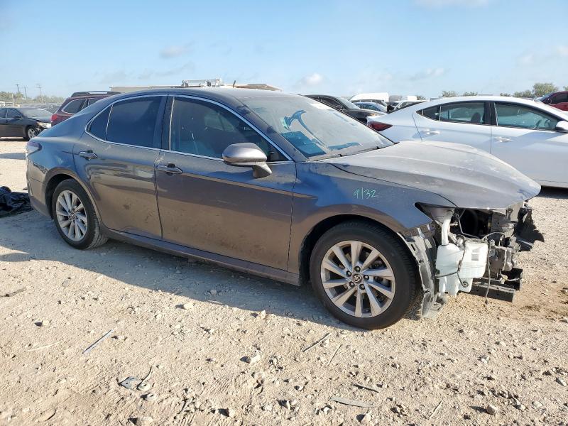 4T1C11AK0MU549952 - 2021 TOYOTA CAMRY LE GRAY photo 4