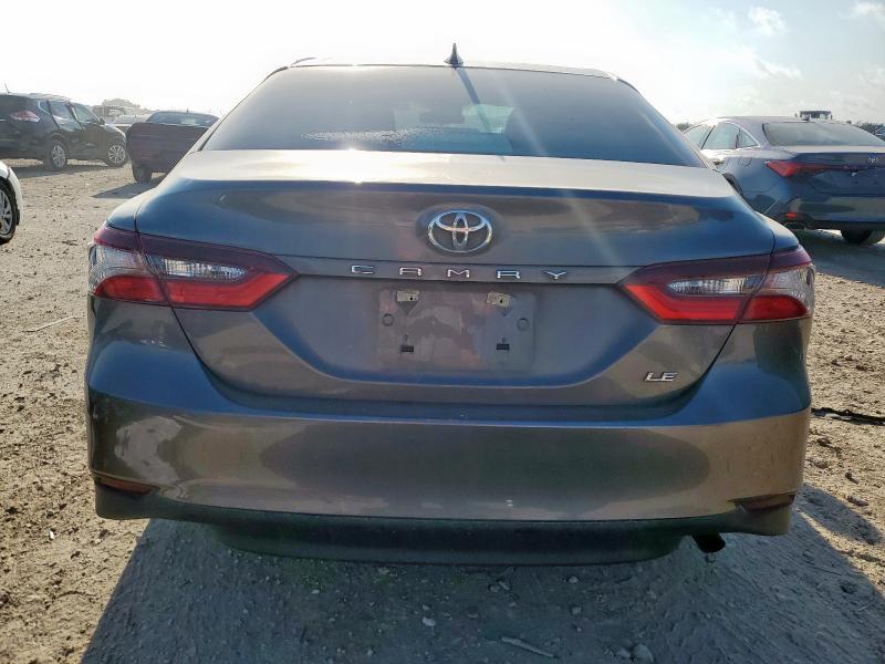 4T1C11AK0MU549952 - 2021 TOYOTA CAMRY LE GRAY photo 6