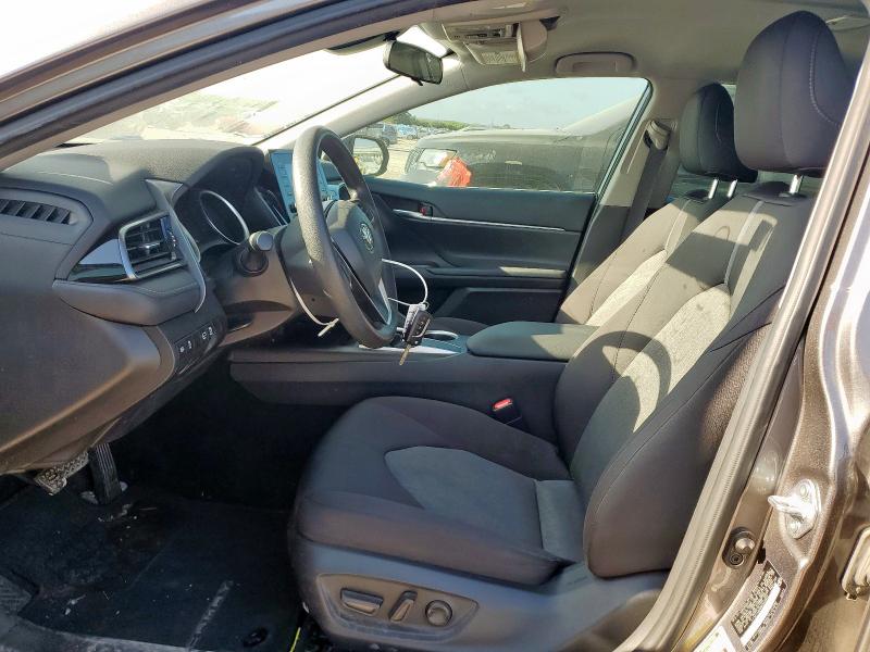 4T1C11AK0MU549952 - 2021 TOYOTA CAMRY LE GRAY photo 7