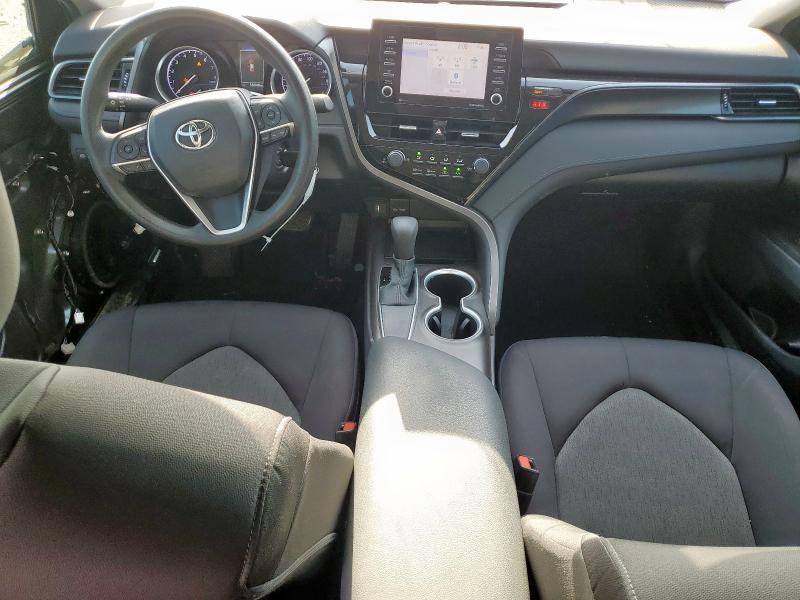 4T1C11AK0MU549952 - 2021 TOYOTA CAMRY LE GRAY photo 8