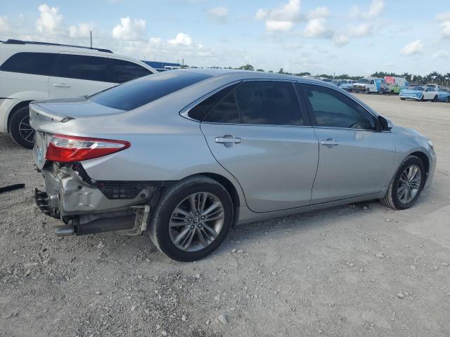 4T1BF1FK0HU781169 - 2017 TOYOTA CAMRY LE SILVER photo 3