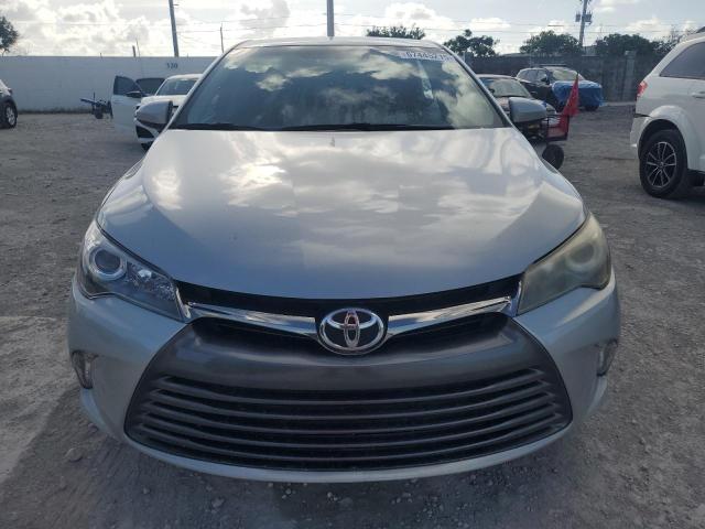 4T1BF1FK0HU781169 - 2017 TOYOTA CAMRY LE SILVER photo 5