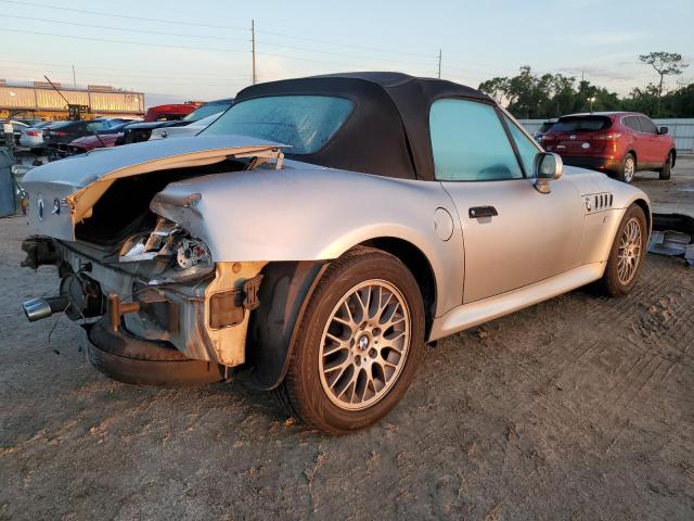 4USCH3347YLF42323 - 2000 BMW Z3 2.8 SILVER photo 3