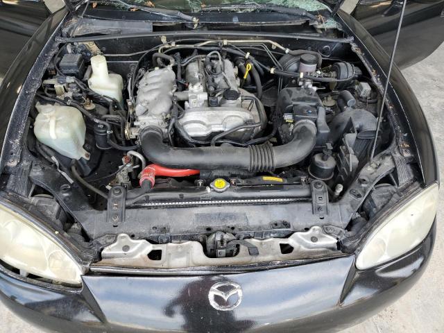 JM1NB353720220887 - 2002 MAZDA MX-5 MIATA BASE BLACK photo 11