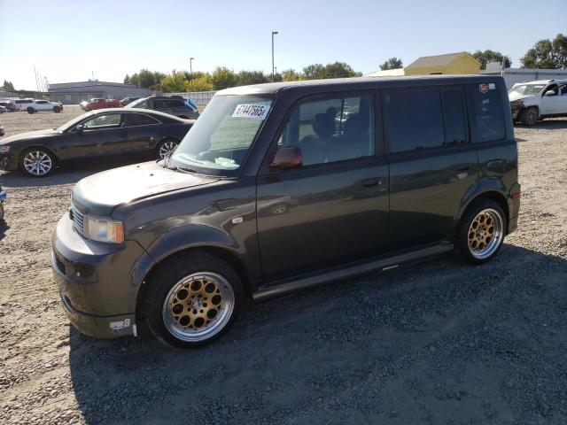 JTLKT334050189678 - 2005 TOYOTA SCION XB GREEN photo 1