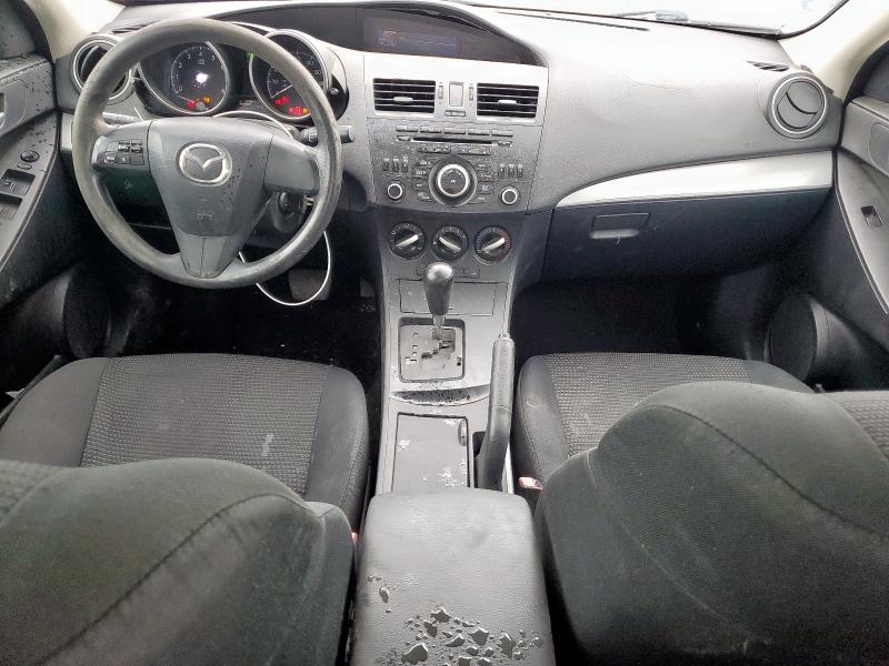 JM1BL1TF0D1795170 - 2013 MAZDA 3 I GREEN photo 8