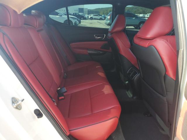 19UUB2F6XJA013418 - 2018 ACURA TLX TECH+A WHITE photo 10