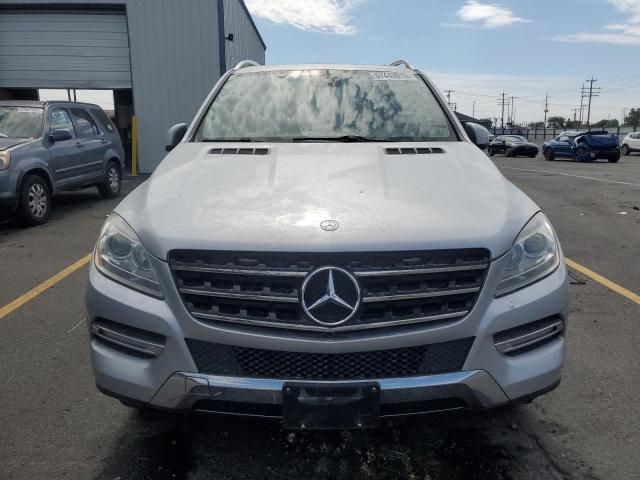 4JGDA5HBXCA058080 - 2012 MERCEDES-BENZ ML 350 4MATIC SILVER photo 5