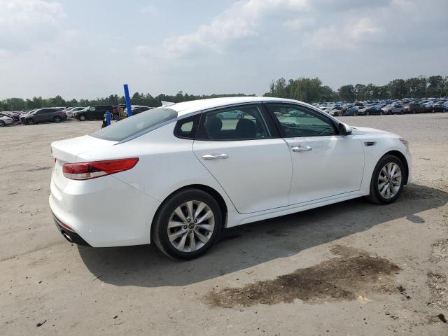 5XXGT4L33JG269063 - 2018 KIA OPTIMA LX WHITE photo 3