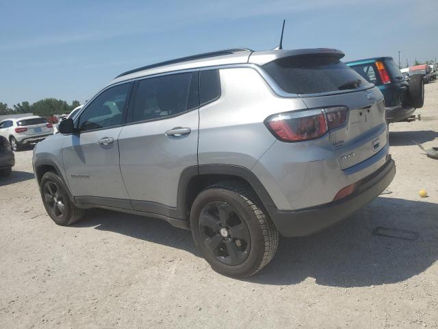 3C4NJDBB5LT143199 - 2020 JEEP COMPASS LATITUDE SILVER photo 2