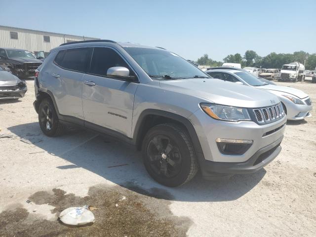 3C4NJDBB5LT143199 - 2020 JEEP COMPASS LATITUDE SILVER photo 4
