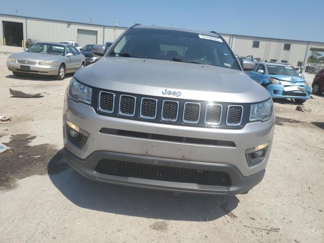 3C4NJDBB5LT143199 - 2020 JEEP COMPASS LATITUDE SILVER photo 5