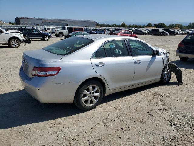4T1BF3EK9BU592184 - 2011 TOYOTA CAMRY BASE SILVER photo 3