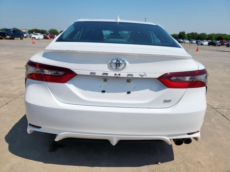 4T1G11AK4PU187422 - 2023 TOYOTA CAMRY SE NIGHT SHADE WHITE photo 6