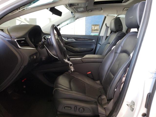 5GAEVCKW9KJ261684 - 2019 BUICK ENCLAVE AVENIR WHITE photo 7