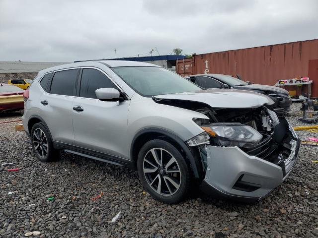 KNMAT2MT7JP565611 - 2018 NISSAN ROGUE S SILVER photo 4