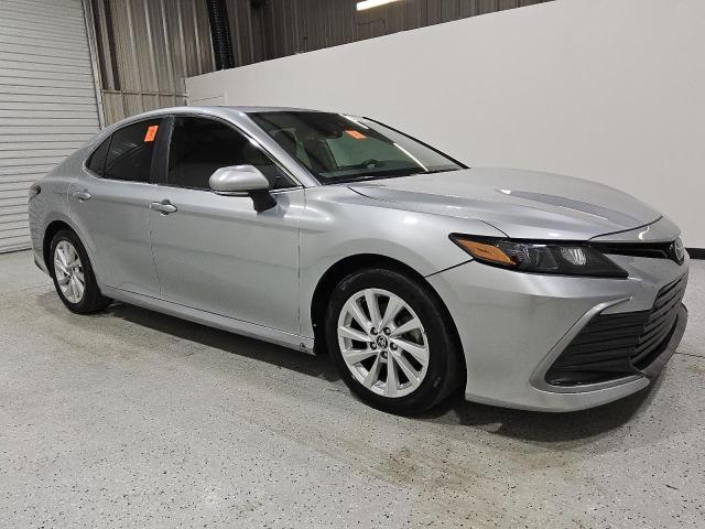 4T1R11AK7RU921711 - 2024 TOYOTA CAMRY LE SILVER photo 4