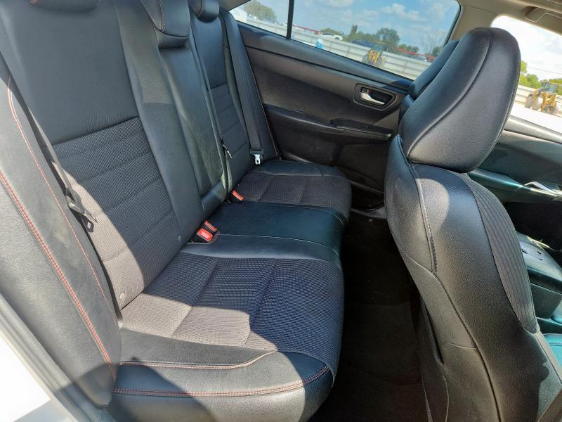 4T1BF1FK0HU368006 - 2017 TOYOTA CAMRY LE Սպիտակ լուսանկար 10