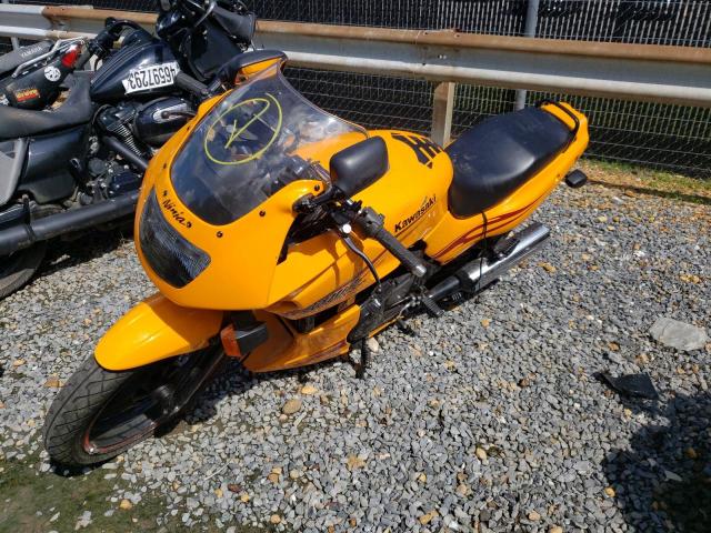 JKAEXVD147A106113 - 2007 KAWASAKI EX500 D YELLOW photo 2