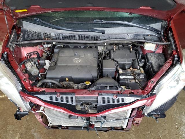 5TDKK3DC5GS761560 - 2016 TOYOTA SIENNA LE RED photo 12