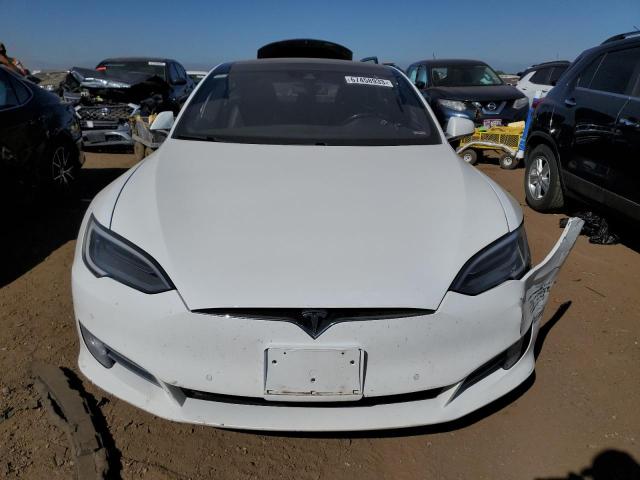 5YJSA1E24GF147486 - 2016 TESLA MODEL S Weiß Foto 5