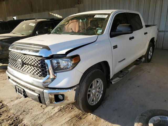 5TFEY5F19KX249161 - 2019 TOYOTA TUNDRA CREWMAX SR5 WHITE photo 2