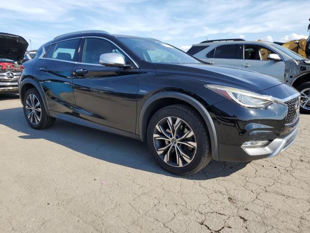 SJKCH5CR4HA025421 - 2017 INFINITI QX30 BASE BLACK photo 4