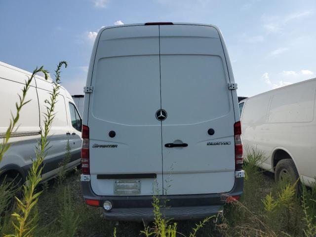 WD3PE8CCXB5548494 - 2011 MERCEDES-BENZ SPRINTER 2500 WHITE photo 6