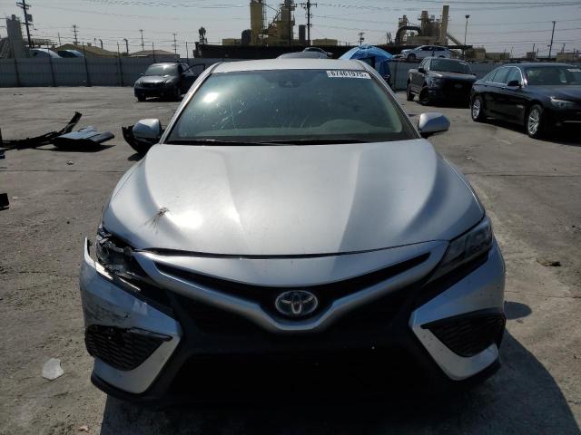 4T1G31AK0RU624118 - 2024 TOYOTA CAMRY SE NIGHT SHADE SILVER photo 5