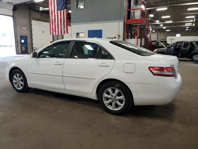 4T1BF3EK8BU764320 - 2011 TOYOTA CAMRY BASE WHITE photo 2