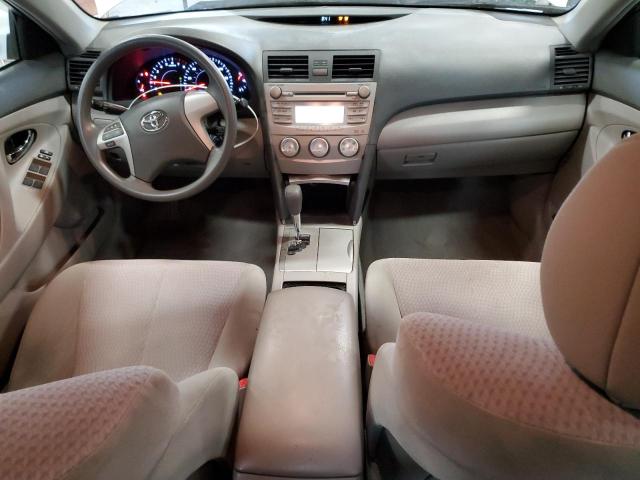 4T1BF3EK8BU764320 - 2011 TOYOTA CAMRY BASE WHITE photo 8