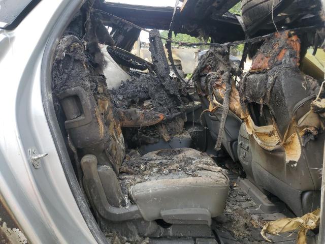 5GAERBKW6LJ124539 - 2020 BUICK ENCLAVE ESSENCE 银色 照片 11