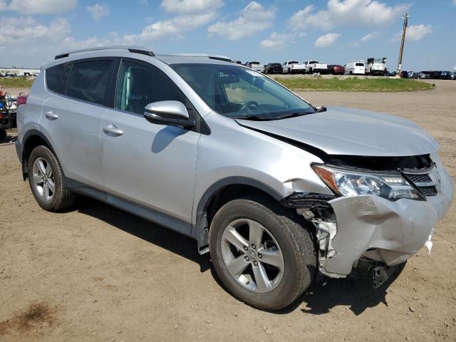 2T3RFREV3FW390563 - 2015 TOYOTA RAV4 XLE SILVER photo 4