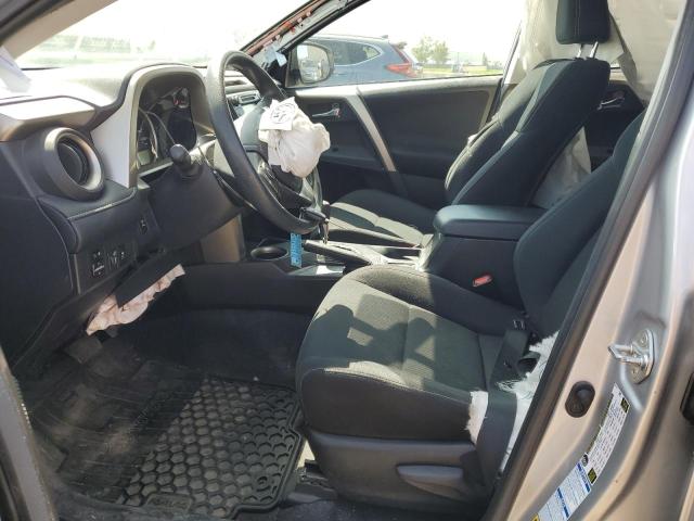2T3RFREV3FW390563 - 2015 TOYOTA RAV4 XLE SILVER photo 7