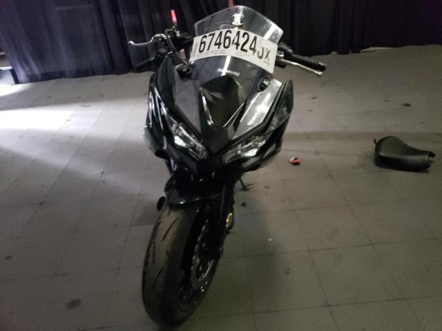 ML5EXER11SDAE3129 - 2025 KAWASAKI EX650 R შავი ფოტო 2