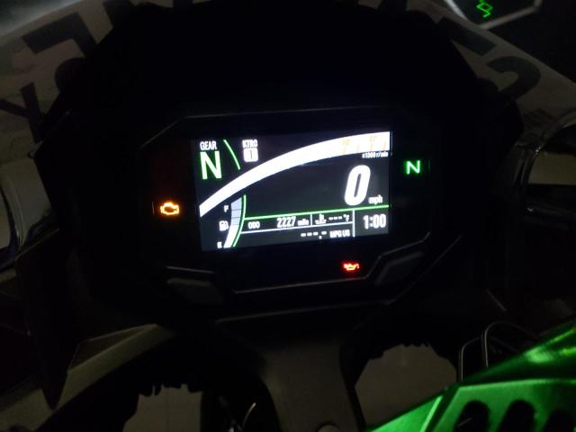 ML5EXER11SDAE3129 - 2025 KAWASAKI EX650 R შავი ფოტო 7