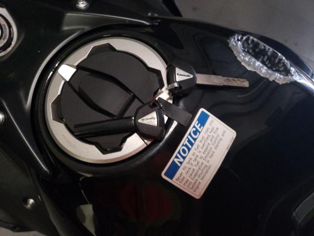 ML5EXER11SDAE3129 - 2025 KAWASAKI EX650 R შავი ფოტო 8