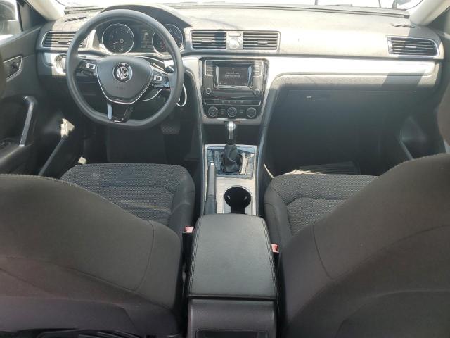 1VWAT7A33GC033058 - 2016 VOLKSWAGEN PASSAT S 黑色 照片 8