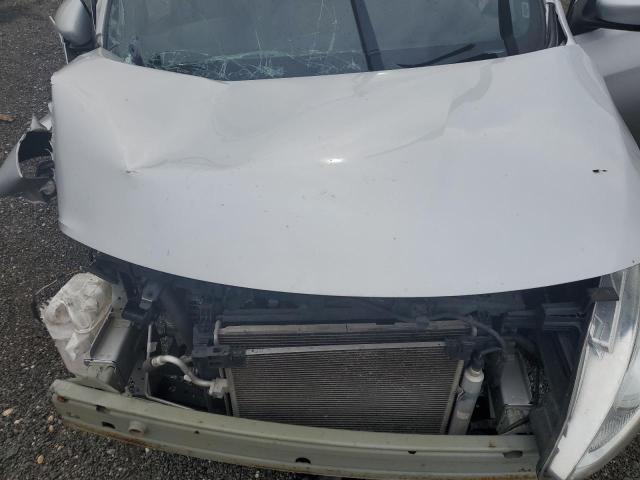 3N1CN7AP1KL878936 - 2019 NISSAN VERSA S 银色 照片 11