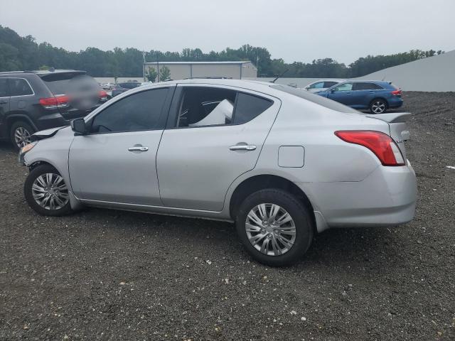 3N1CN7AP1KL878936 - 2019 NISSAN VERSA S 银色 照片 2