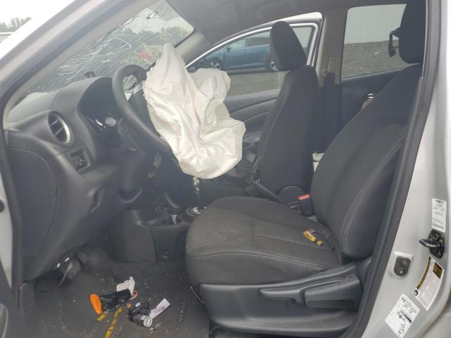 3N1CN7AP1KL878936 - 2019 NISSAN VERSA S 银色 照片 7