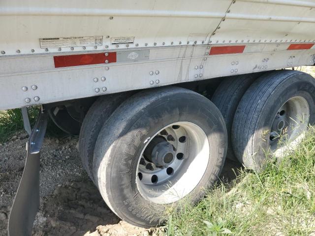 1UYVS2534K6653608 - 2019 UTILITY VS2RA WHITE photo 6