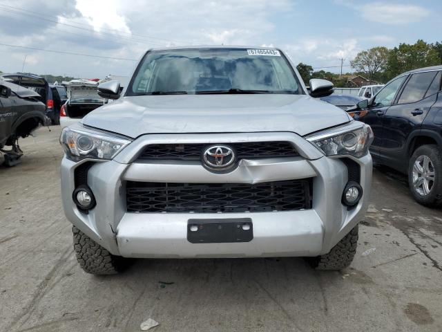 JTEBU5JR4H5439350 - 2017 TOYOTA 4RUNNER SR5/SR5 PREMIUM 银色 照片 5