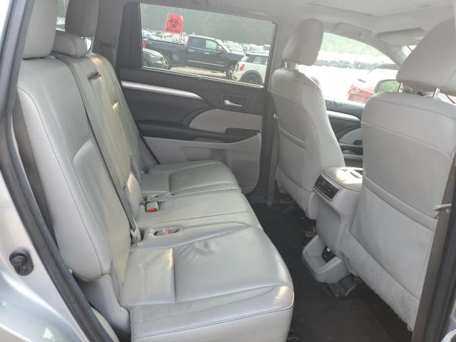 5TDJKRFH0GS265850 - 2016 TOYOTA HIGHLANDER XLE SILVER photo 11