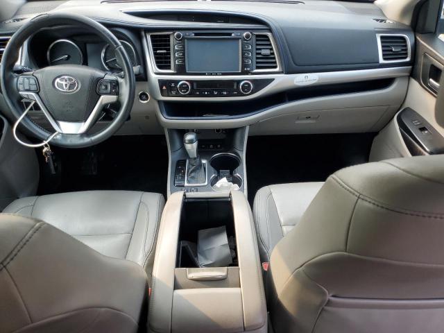 5TDJKRFH0GS265850 - 2016 TOYOTA HIGHLANDER XLE SILVER photo 8