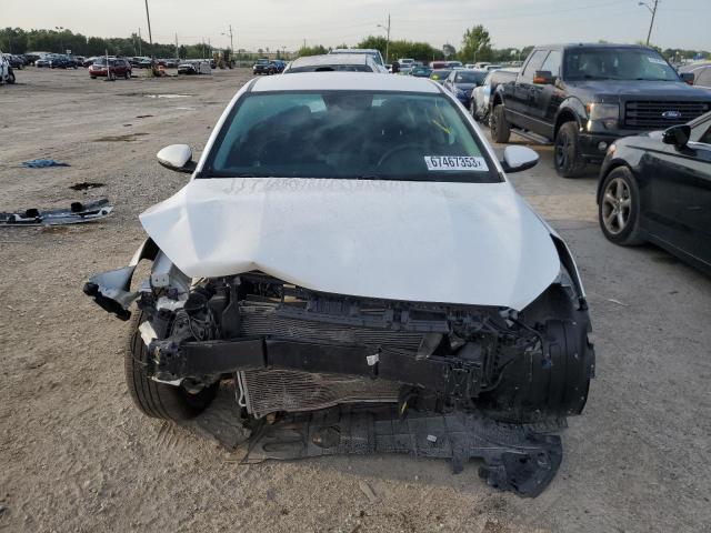 3KPF24AD6PE579896 - 2023 KIA FORTE LX WHITE photo 5